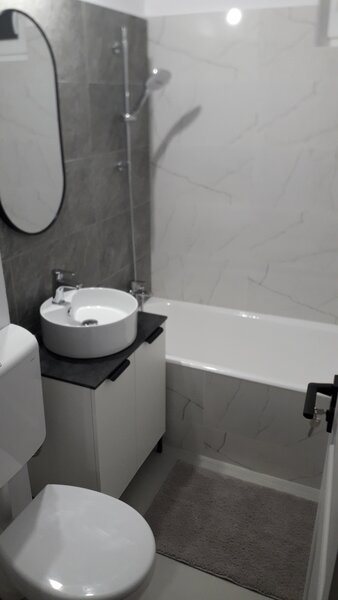 Drumul Taberei, vis a vis de parcul Moghioros