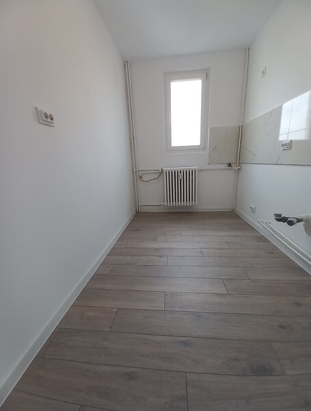 Drumul Taberei, vis a vis de parcul Moghioros